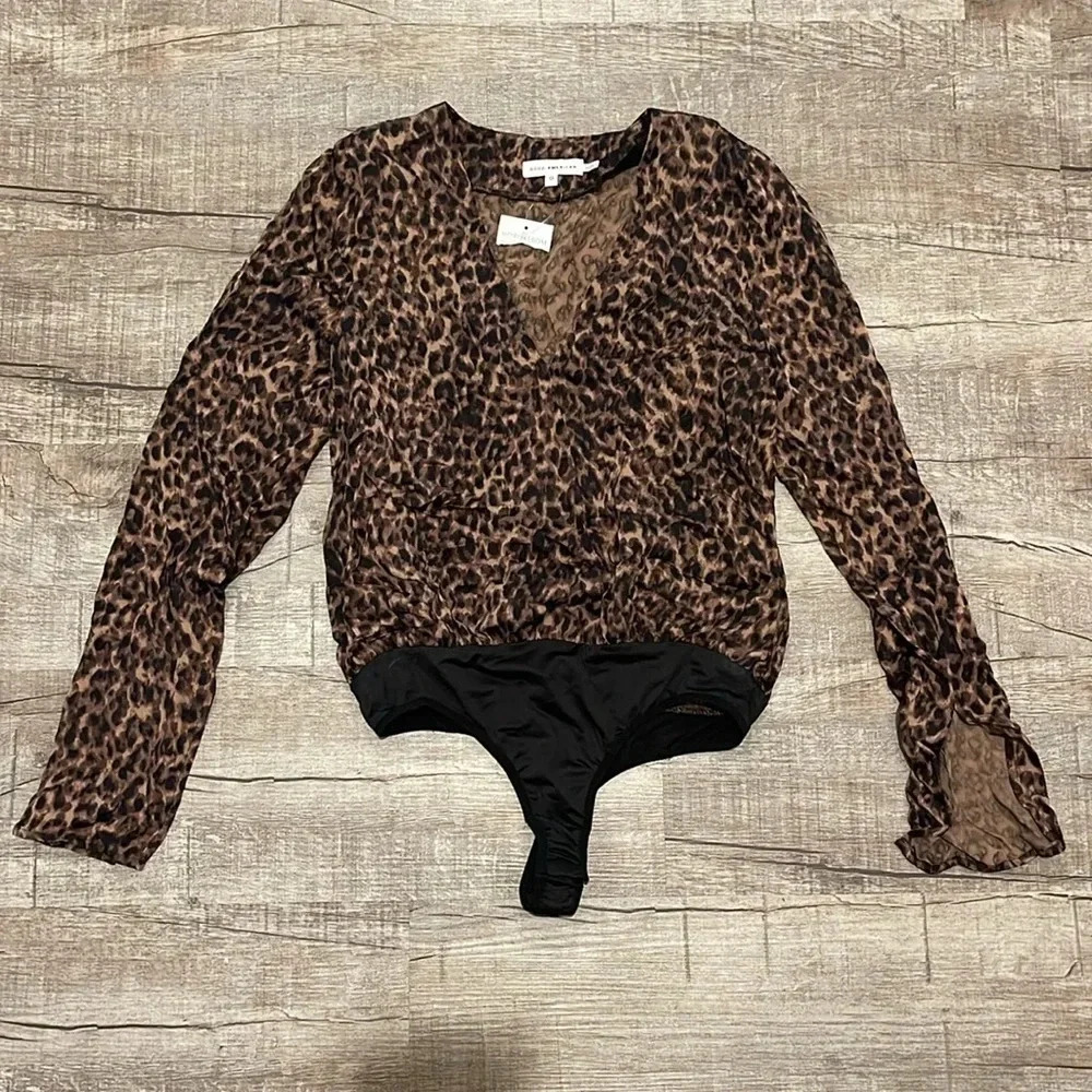 NWT!! Good American - Flowing Faux Wrap Leopard Bodysuit - Size 0 - Picture 4 of 8